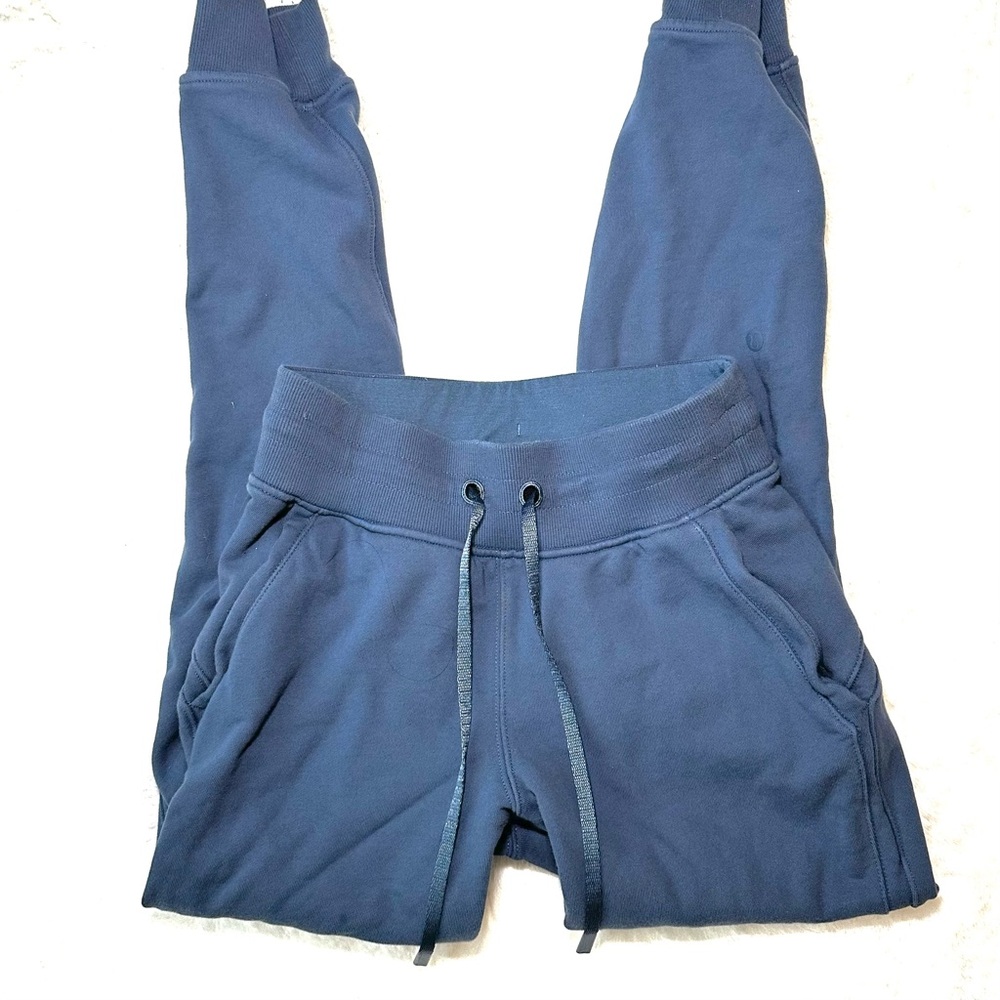 LULULEMON Jogger Warm Down Sweats Women’s Blue Pants Size 2 w/ Pockets